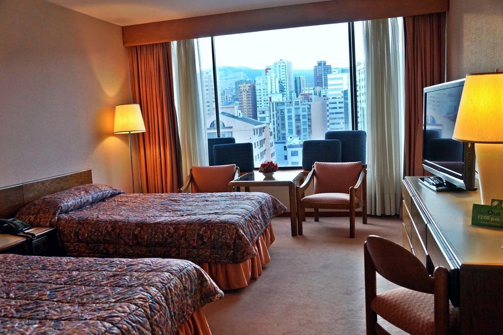 Real Plaza Hotel & Convention Center La Paz Pokoj fotografie